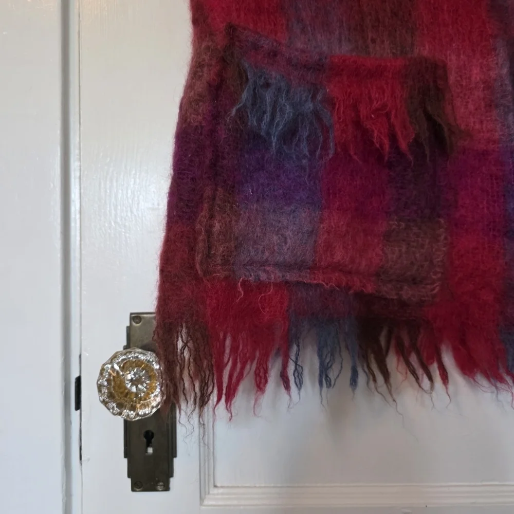 Hudson’s Bay Company Made in Scotland Mohair/Wool Blend Vest – Size L – Purple - Picture 4 of 6